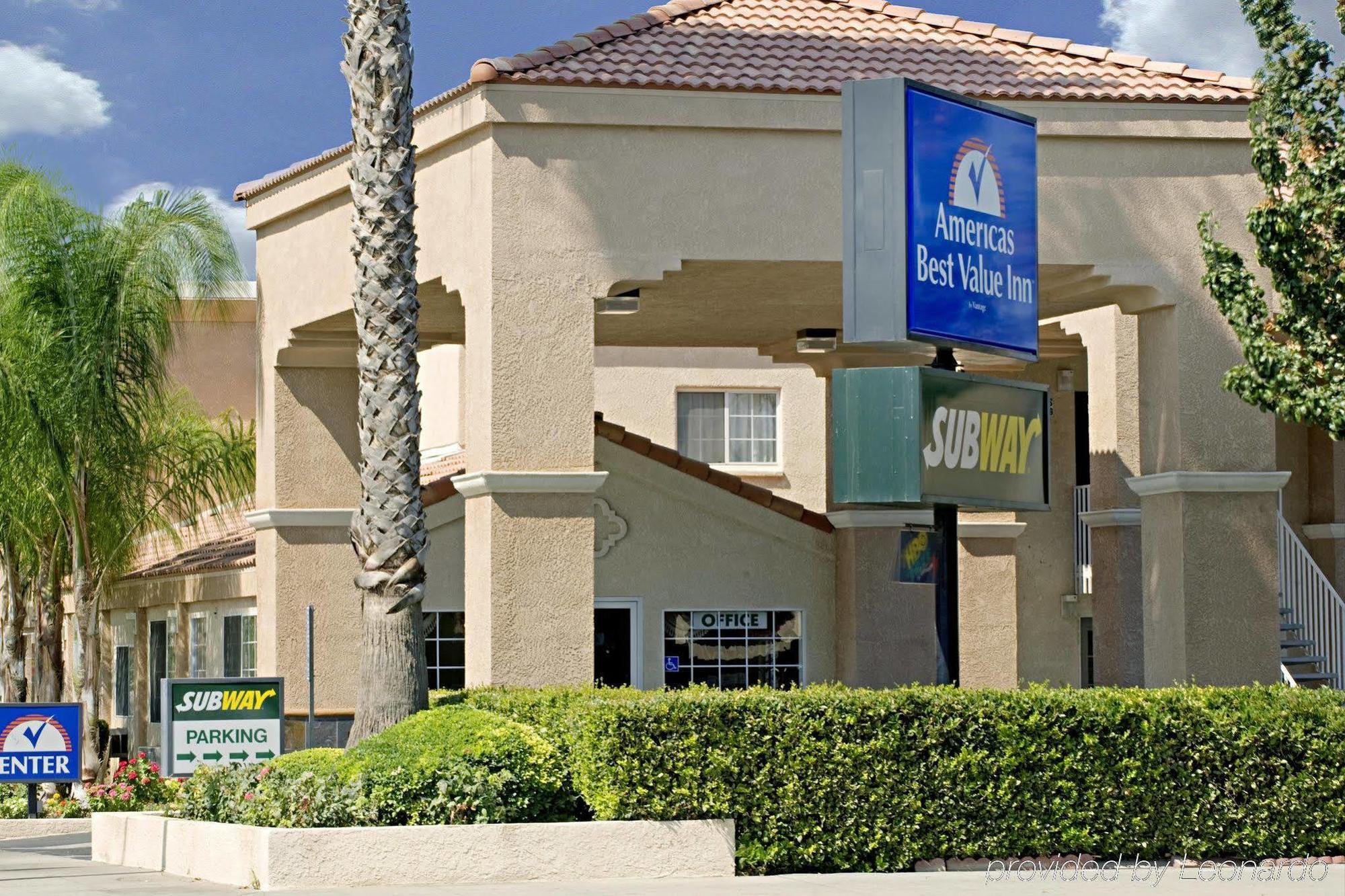 Dream Inn Fresno Exterior photo